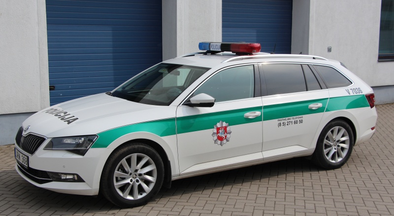 Policininkai patruliuos nauju „Škoda Superb“