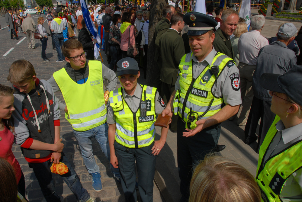 Šventės dalyvių saugumu rūpinosi policijos pareigūnai.