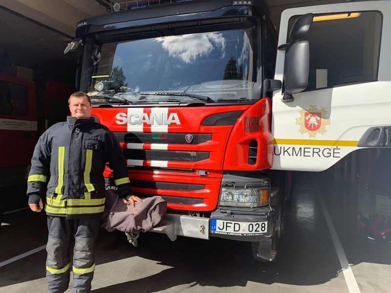 Ukmergės priešgaisrinėje gelbėjimo tarnyboje V. Žižys dirba jau 25-erius metus.
