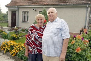 Savo pavyzdžiu vaikus auklėję Laimutė ir Raimundas Ušackai jau 60 metų kartu. Gedimino Nemunaičio nuotr.