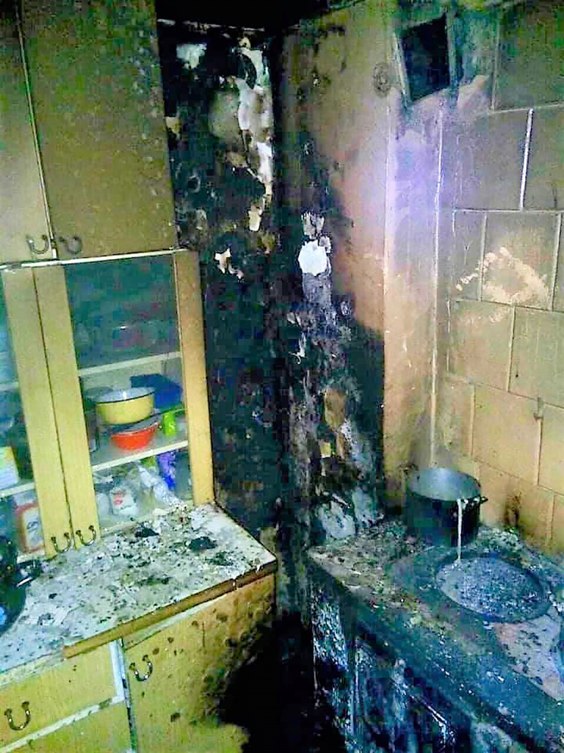 Bute Kauno gatvėje apdegė virtuvės patalpa. Ukmergės PGT nuotr.