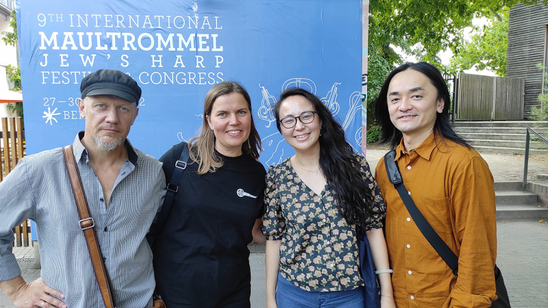 Egidijus ir Kristina Daruliai su festivalio dalyviais iš Taivano.