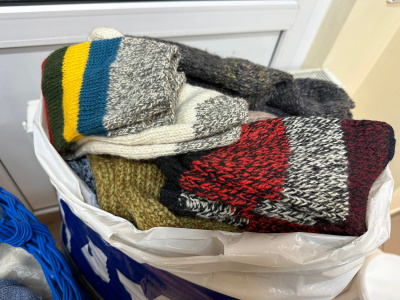 Ukrainiečius šildys ukmergiškių dovanotos kojinės