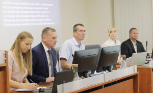 Dainiaus Vyto nuotr. Rugpjūčio 31-ąją įvyko penktasis šios kadencijos Ukmergės rajono savivaldybės tarybos posėdis.