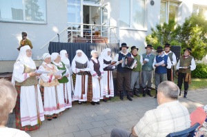 Skaudaus Lietuvai laikotarpio dainas dainavo kultūros centro folkloro ansamblis „Pyniava“.  Autoriaus nuotr.