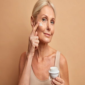 5 patarimai, kaip tinkamai prižiūrėti veido odą artėjant rudeniui