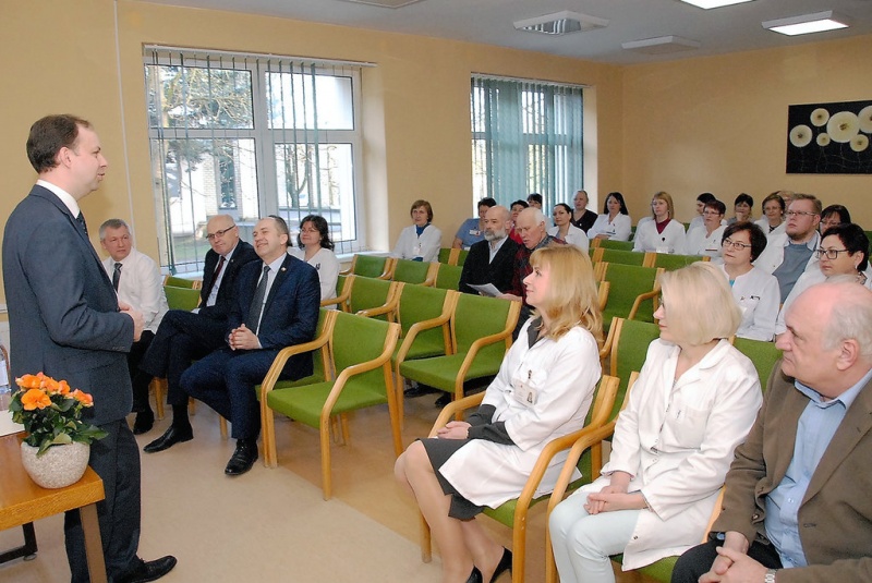 Ministras A. Veryga lankėsi Ukmergės ligoninėje.