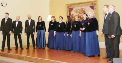 Tarp geriausiųjų – Ukmergės kultūros centro mišrus vokalinis ansamblis „Klasika“.