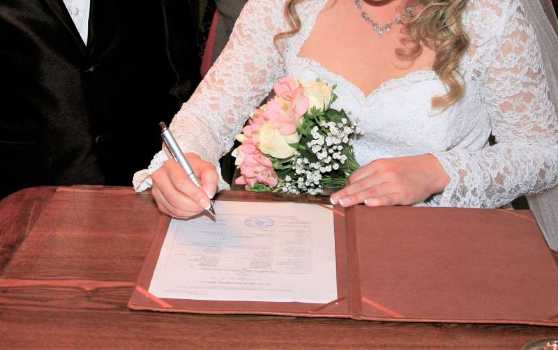Lietuvoje kasmet sudaroma vis daugiau vedybų sutarčių.