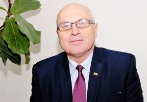 Seimo narys J. Varžgalys jau pasirinko padėjėjus. Gedimino Nemunaičio nuotr.