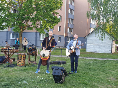 Pivonijos mikrorajone koncertas vyko Jaunimo gatvėje.  Skaistės Vasiliauskaitės-Dančenkovienės nuotr.