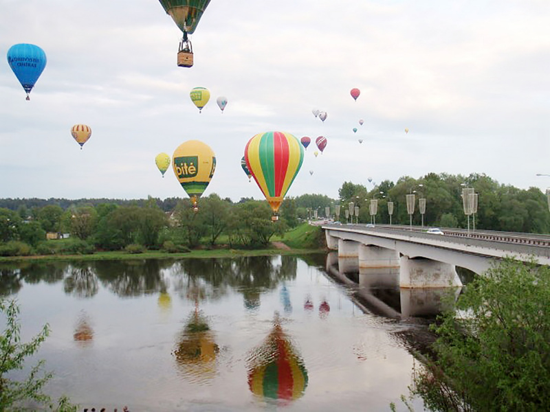Oro balionai – aristokratiškas užsiėmimas, o Ukmergė – Lietuvos dvarų kraštas. Kęstučio Petronio nuotr.