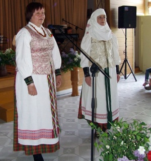 Šventėje pristatytas ir tautinis kostiumas.