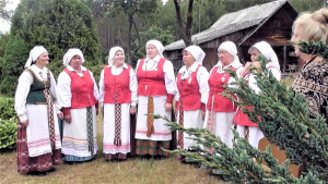 Ukmergės kultūros centro folkloro ansamblis „Ievužė“. Kęstučio Zabielos nuotr.