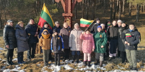 Vidiškių seniūnijos bendruomenė surengė žygį į Mūšios parką.