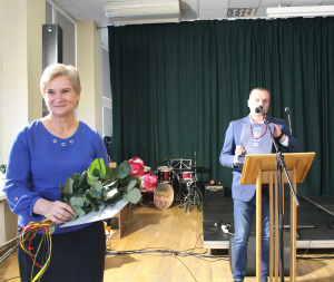 Gėlėmis pasveikinta LPKTS Ukmergės filialo valdybos pirmininkė Aldona Kalesnikienė.