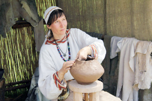 Keramikė gaivina senąsias tradicijas