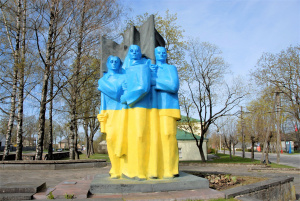 Desovietizacijos komisija siūlo nukelti „Vėliavnešių“ skulptūrą