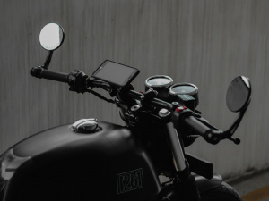 „Quad Lock“ telefonų laikikliai – dar patogesnei kelionei automobiliu, motociklu ar dviračiu