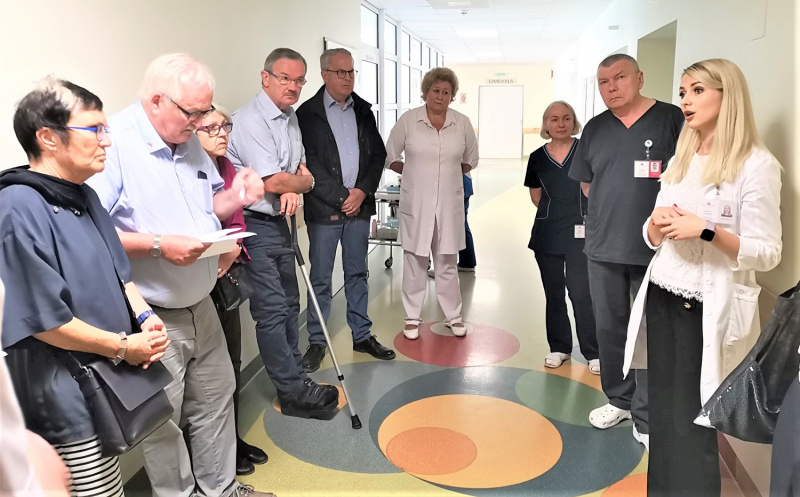Ši nuotrauka daryta bemaž prieš dvejus metus, kai į Ukmergės ligoninę atvykę svečiai iš Danijos ir Norvegijos aptarė, kokios įrangos labiausiai reikia.