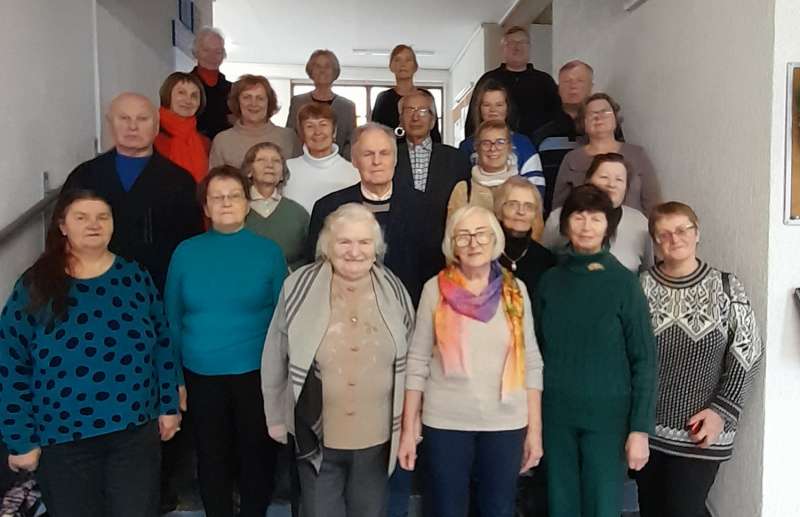 Ukmergiškiai susitikime su Europos pagyvenusių žmonių federacijos Lietuvos asociacijos nariais.