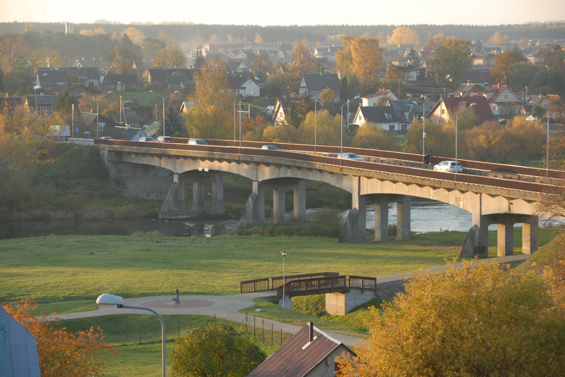  Gedimino Nemunaičio nuotr. Į sutartį įtrauktas ir tilto per Šventąją remontas.