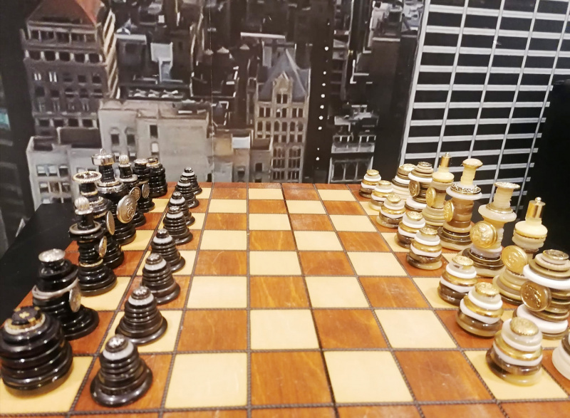 Originalūs V. Savickienės sukurti šachmatai.