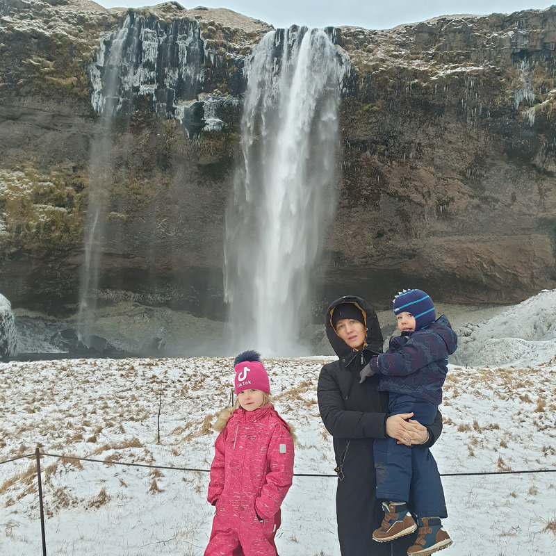 Islandijos grožiu gėrėjosi visa šeima.  Asmeninio archyvo nuotr.