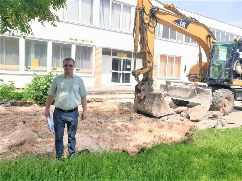 Algirdų aikštės rekonstrukcijos darbų projekto vadovas  – Deltuvos seniūnas G. Radzevičius.  Autorės nuotr.