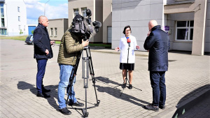 Latvijos žurnalistai parengė reportažą apie Ukmergę.  Daivos Zimblienės nuotr.