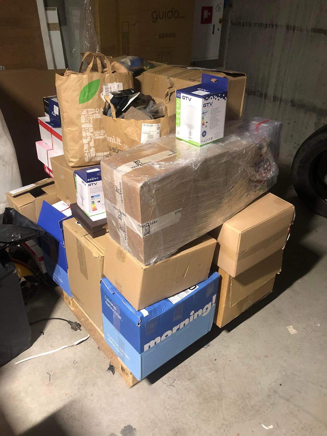 Aktyviai įsitraukė į iniciatyvą / D. Kubiliaus nuotr. Dovanos ukrainiečiams.