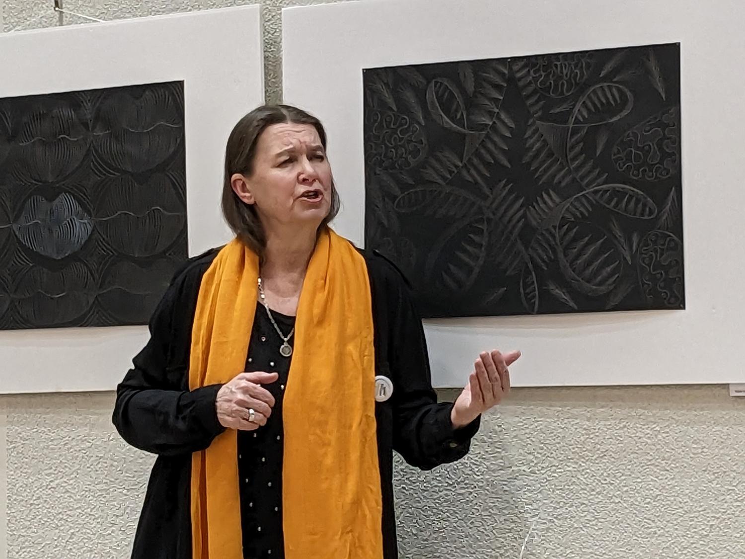 Apsigyvenusi užburtojoje fleitoje... / Kristinos Darulienės nuotr. Vlado Šlaito viešojoje bibliotekoje skambėjo Sigutės Trimakaitės atliekami kūriniai.