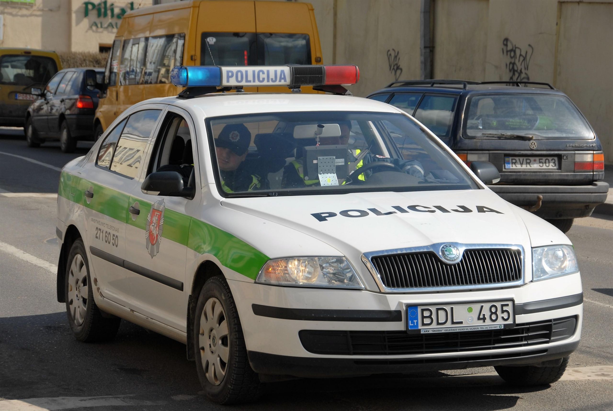 Apvogė „Senukus“ ir „Bikuvą“ /