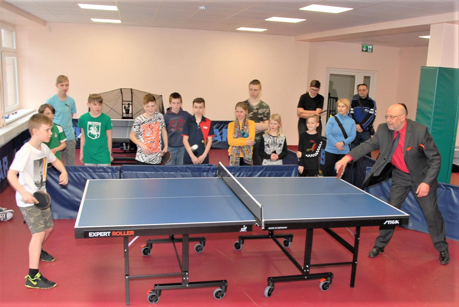 Atidarytos naujos patalpos vaikų sportui / „Šilo“ progimnazija tampa sportuojančių ukmergiškių traukos centru.Gedimino Nemunaičio nuotr.