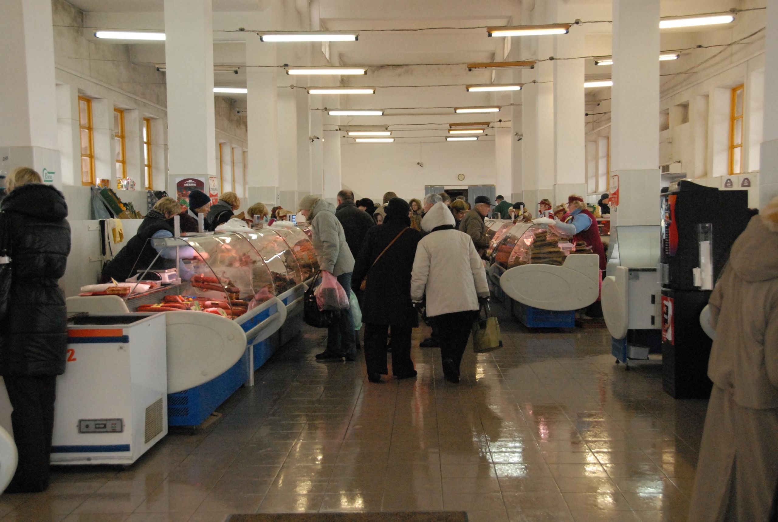 Atidedamas reikalavimas turgaviečių mėsos prekeiviams /