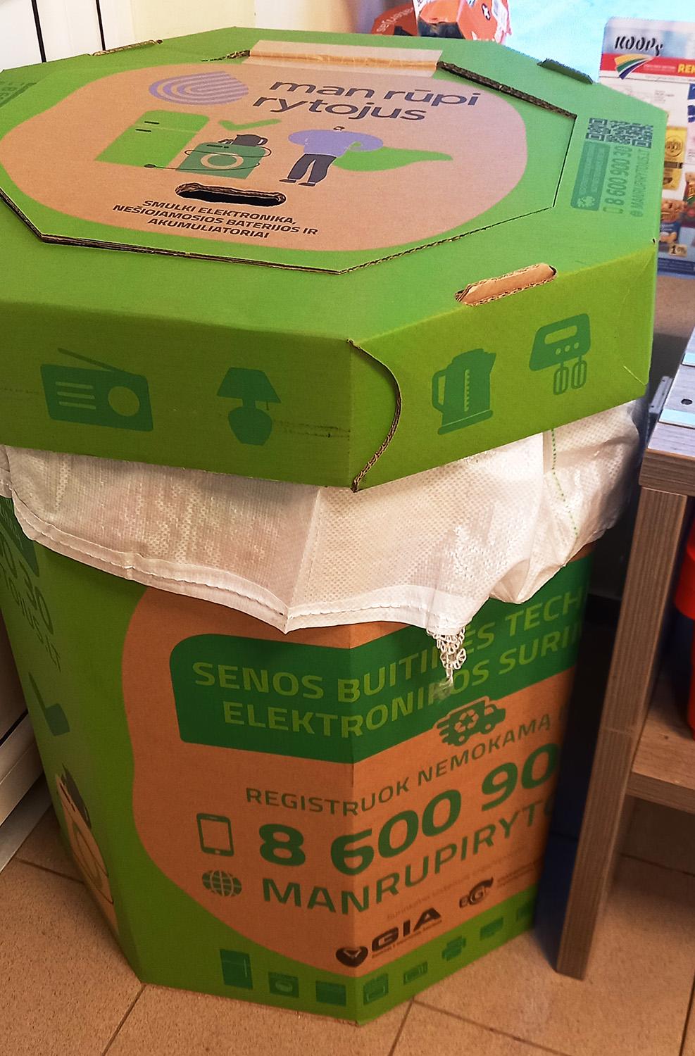 Atitarnavusią buitinę techniką galima palikti parduotuvėse /