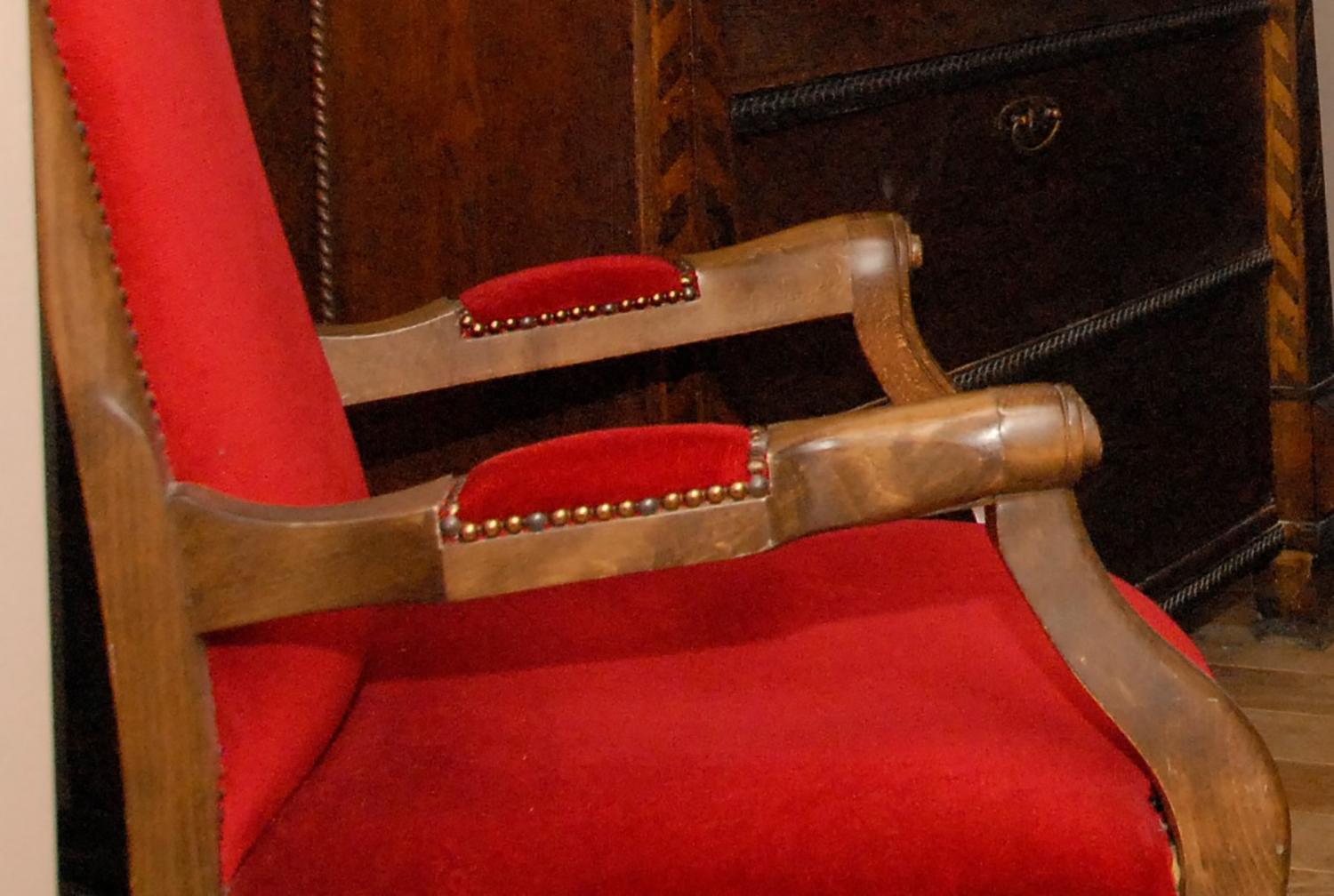 Atlaisvins dar vieną seniūno kėdę /