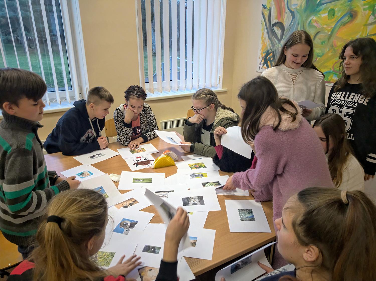 Atostogas leido aktyviai / Stovykloje dalyvavo Ukmergės moksleiviai.