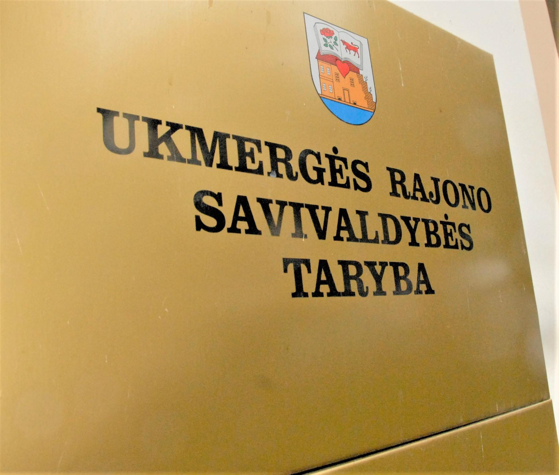 Atsakymus pateikė po dviejų mėnesių /