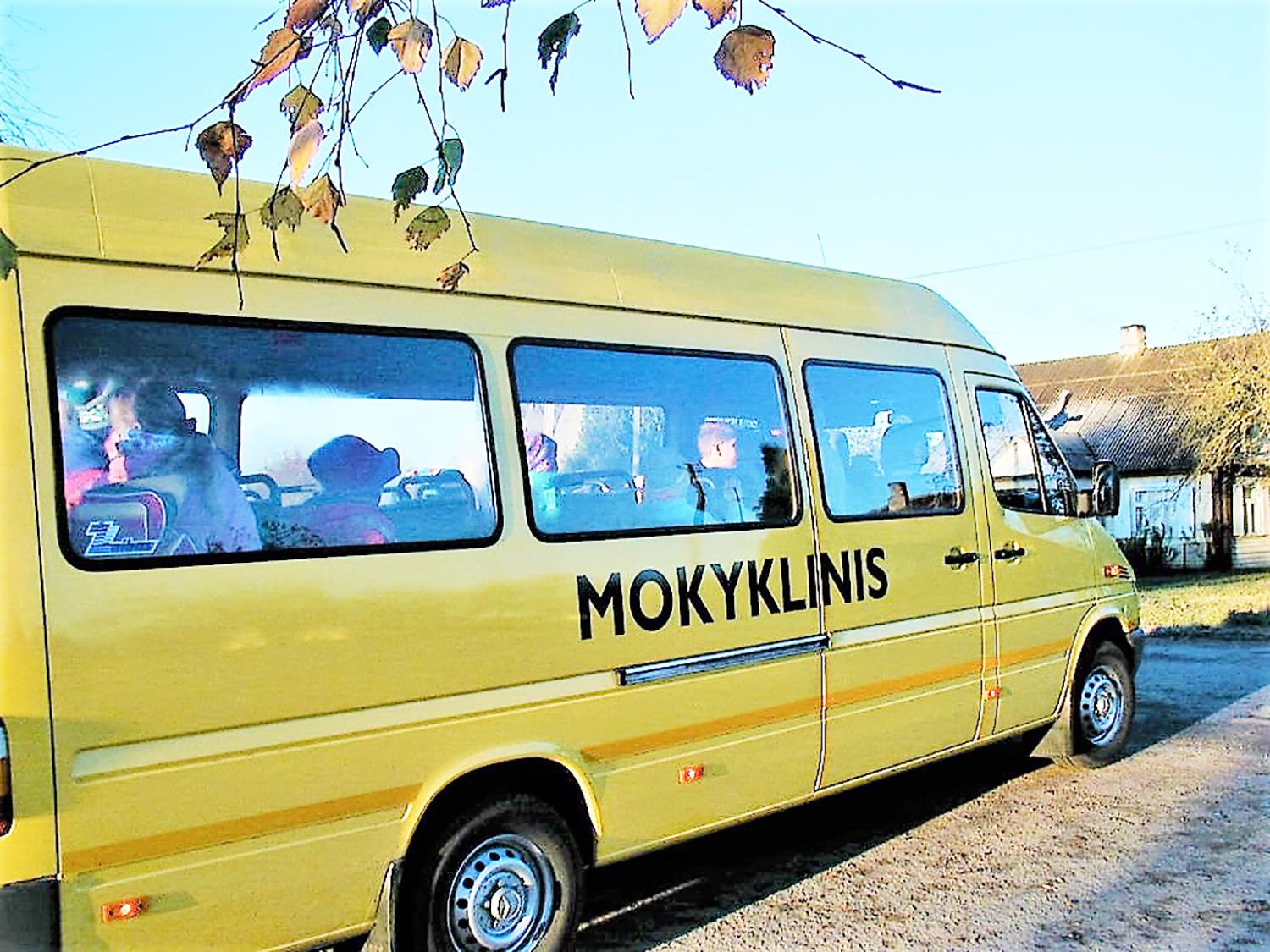 Autobusėlių sulauks dar trys mokyklos /