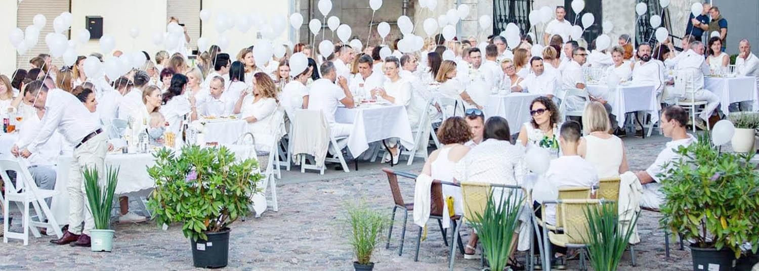 „Balto vakaro“ aukos – sergantiems vaikams / „Baltas vakaras“ – išskirtine elegancija dvelkiantis kasmetinis renginys.