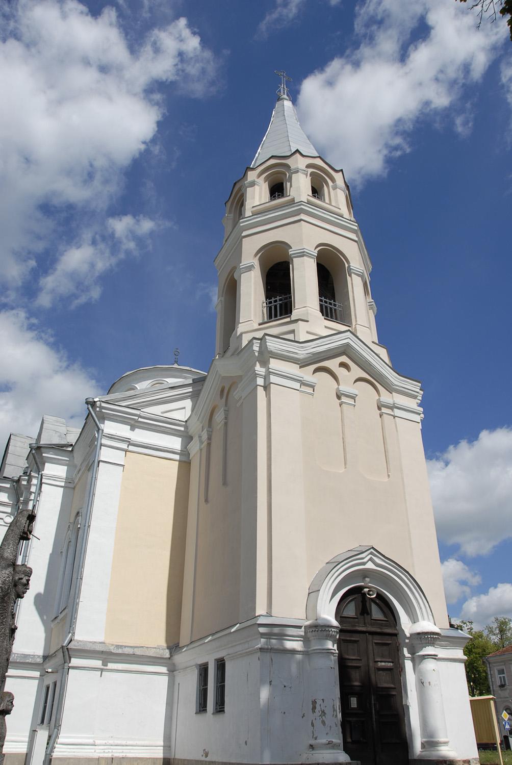 Bažnyčios bokšte skambės kurantai / Ukmergės Švč. Trejybės bažnyčios bokšte prabils kurantai.