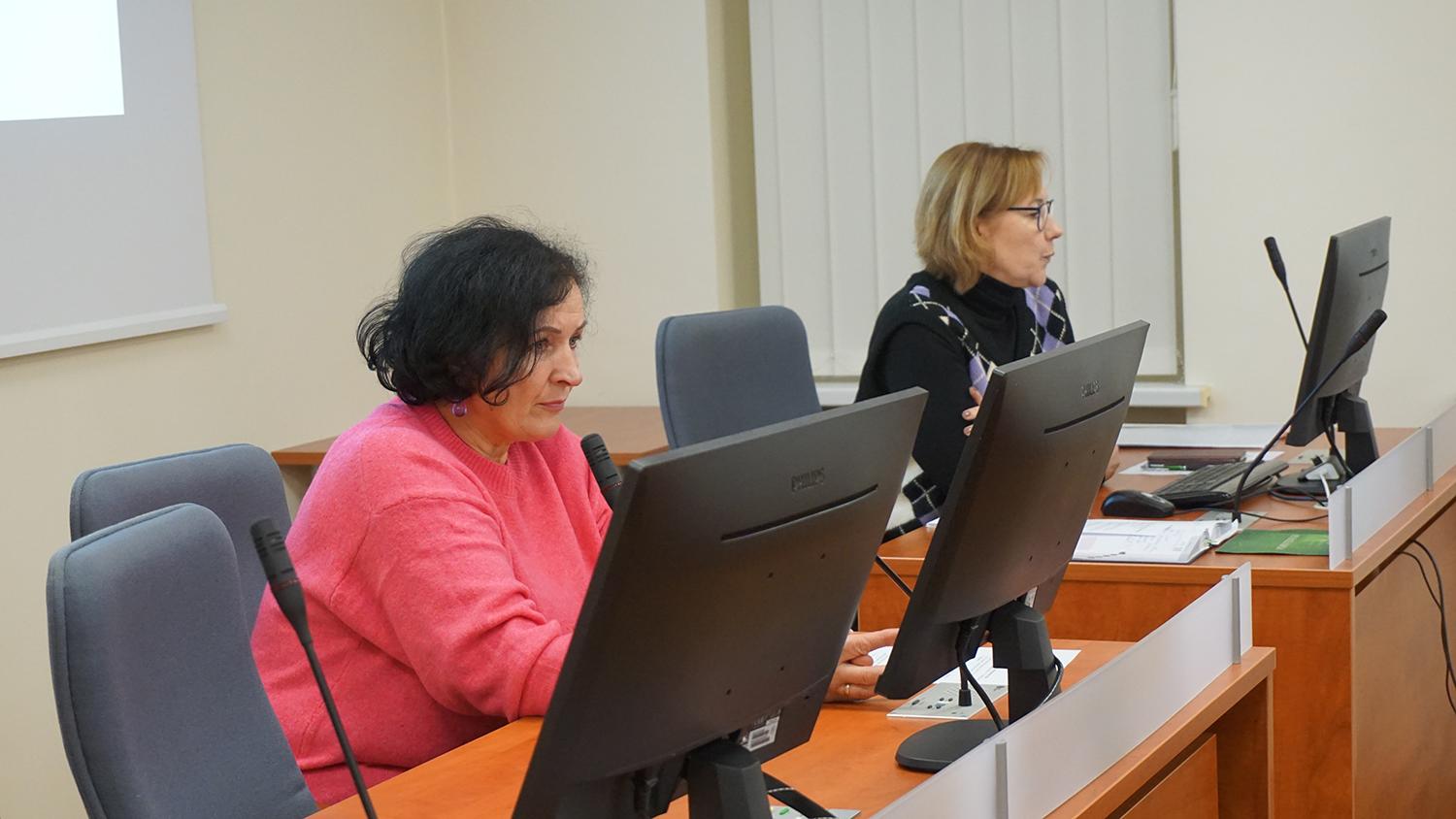 Bendruomenių atstovai apžvelgė įgyvendintus projektus / Bendruomeninių organizacijų taryba posėdžiavo išplėstiniame posėdyje.