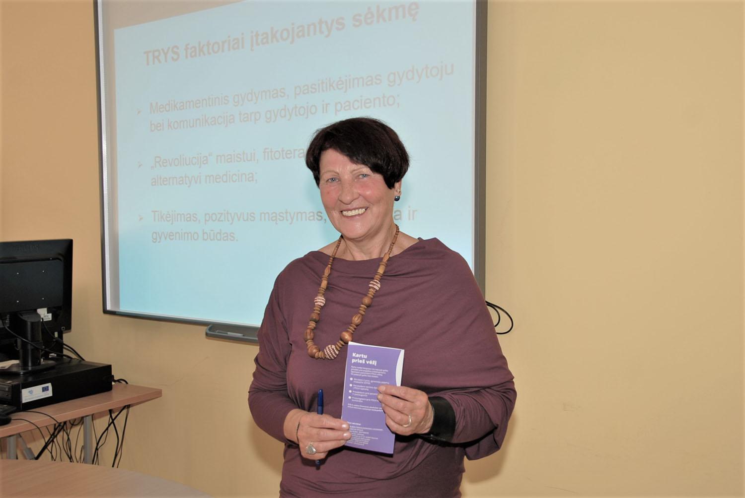 Bendrystėn buria ta pati diagnozė / Gedimino Nemunaičio nuotr. Iniciatyvos Ukmergėje kurti pagalbos onkologiniams ligoniams organizaciją ėmėsi Aldona Piestinienė.