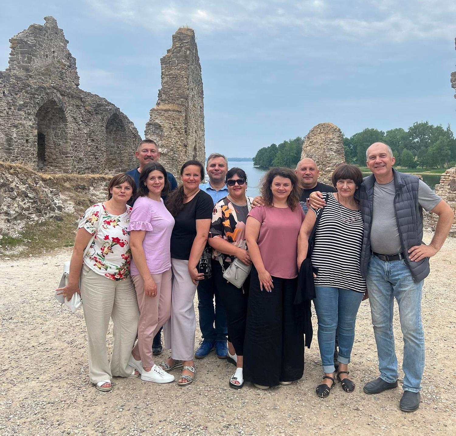 „Bičiuliai“ Latvijoje vaidino trimis kalbomis / Teatro „Bičiuliai“ nuotr. „Bičiuliai“ į Kuoknesę vyko nebe pirmą kartą.