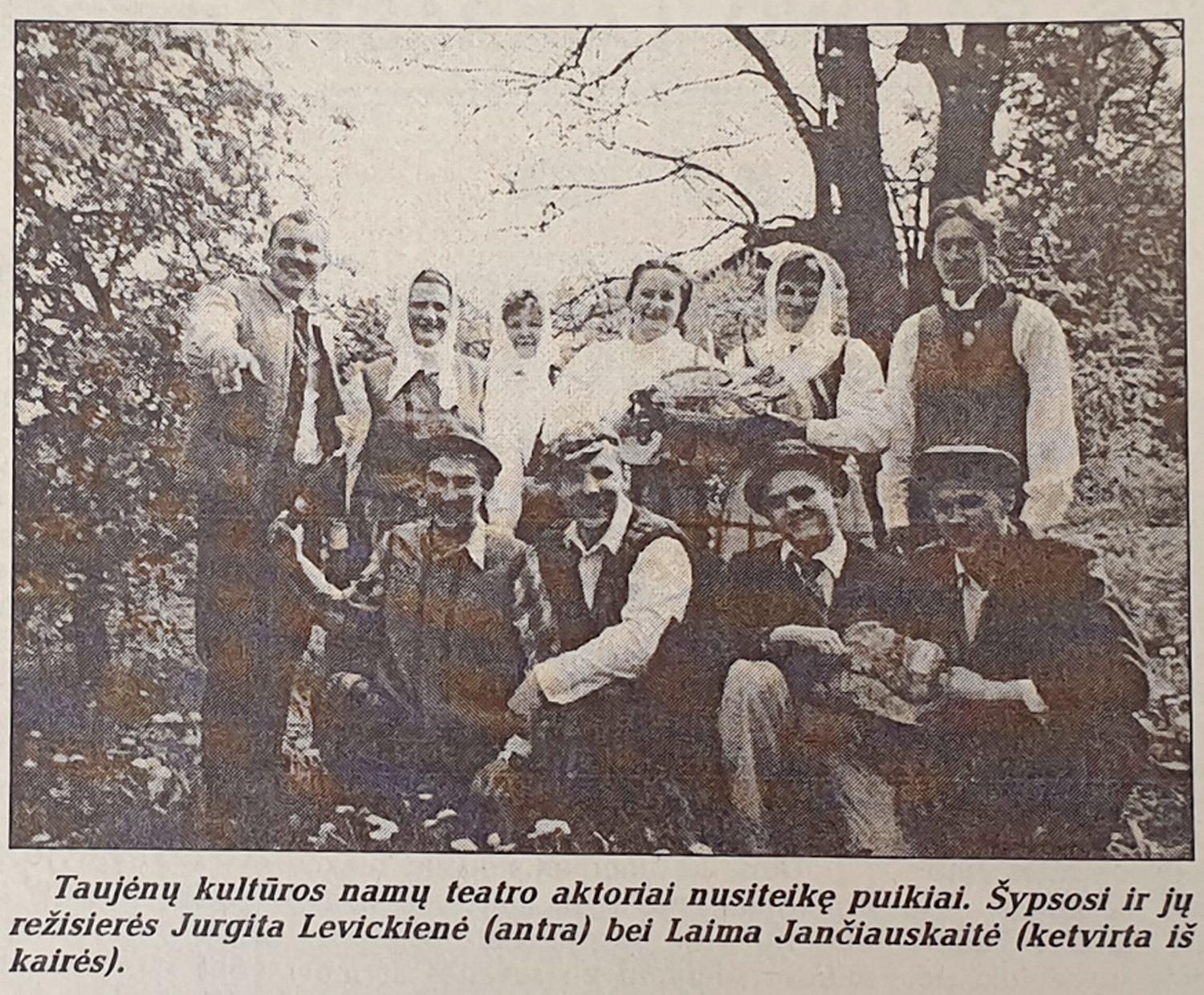 „Bičiuliai“ metus skaičiuoja teatralų susitikimais „Prie dvaro“ /