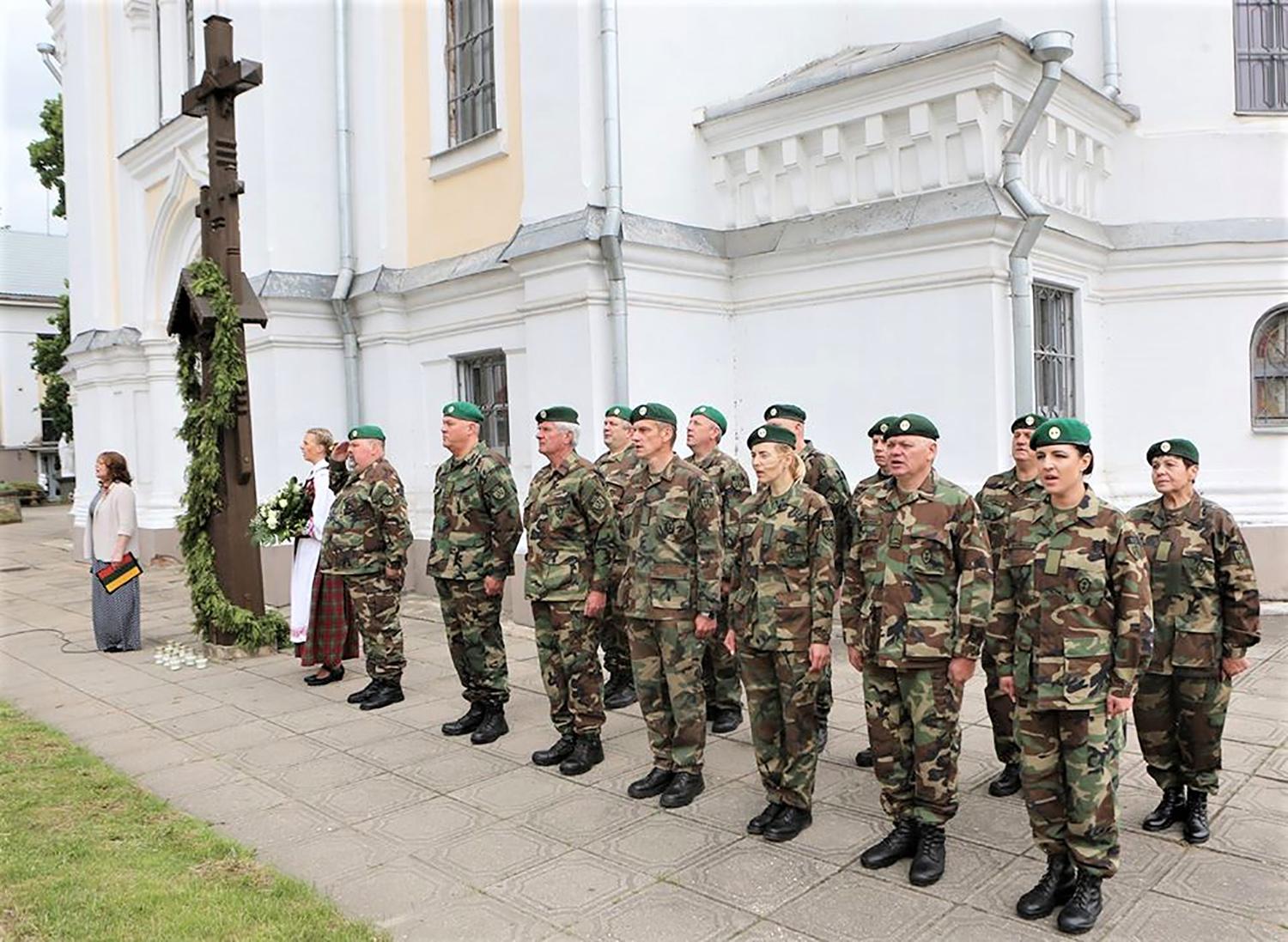 Birželio 14-ąją prisiminti tremtiniai / Renginys vyko miesto centre.  Autoriaus nuotr.