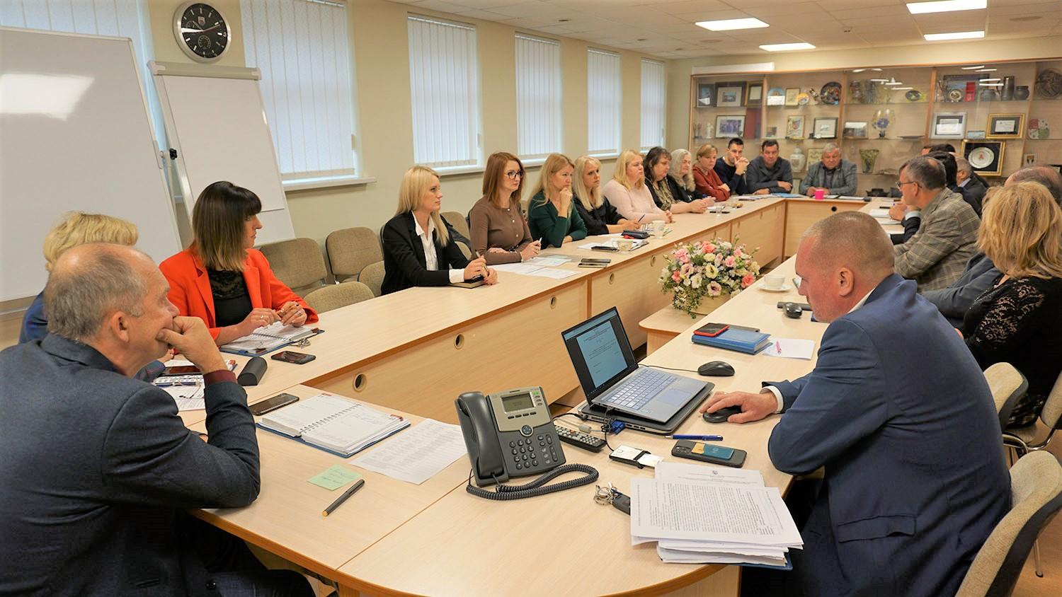 Biudžetinės įstaigos mažins brangstančios energijos vartojimą / Autorės nuotr. Susitikime pažymėta