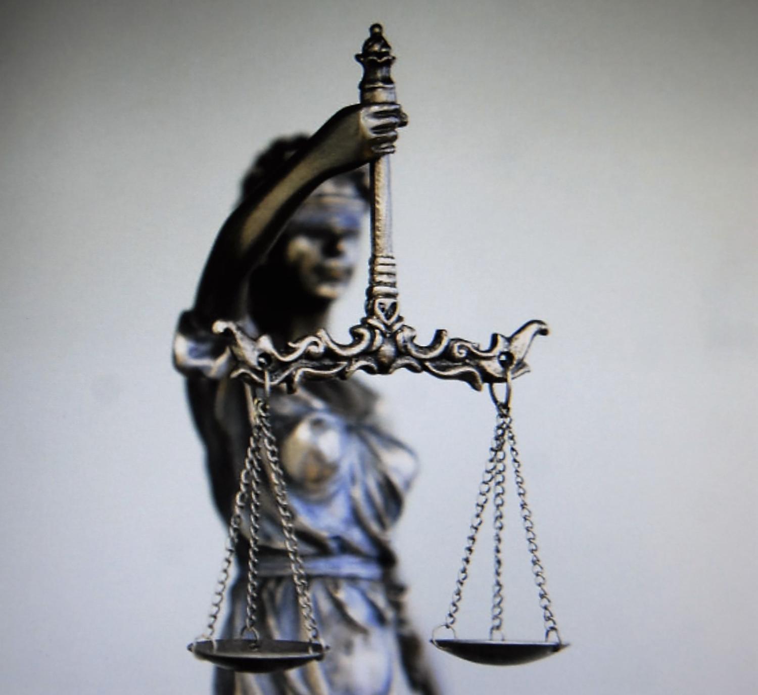 Bylų nagrinėjimas kelsis į elektroninę erdvę? / Pasibaigus karantinui ir toliau daugumą notarinių paslaugų bus galima teikti nuotoliniu būdu.