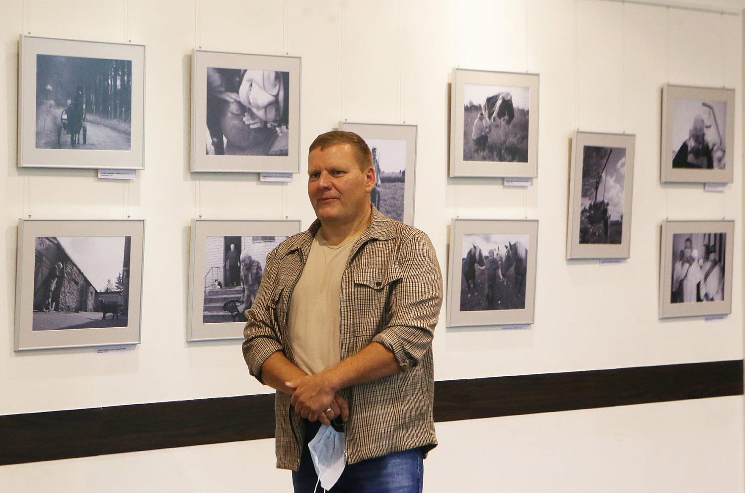 Dainiaus Vyto fotografijų parodoje kuriamas monumentas momentui / D. Vytas yra įvykių fotografas.